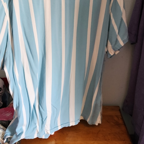 Button down shirt - Picture 3 of 3